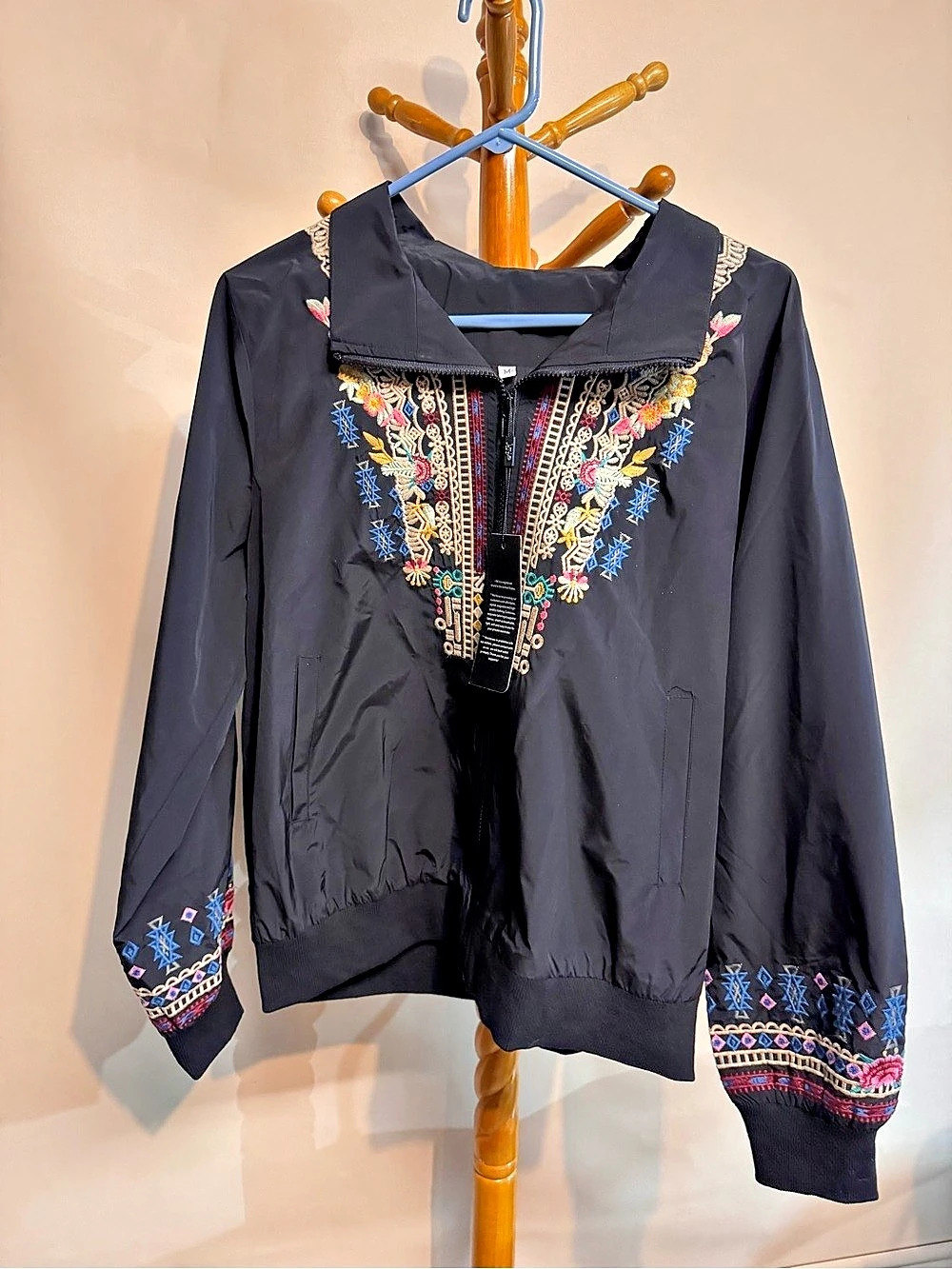 Women’s AK Embroidered Black Zip Up Rain Jacket Size Medium NWT
